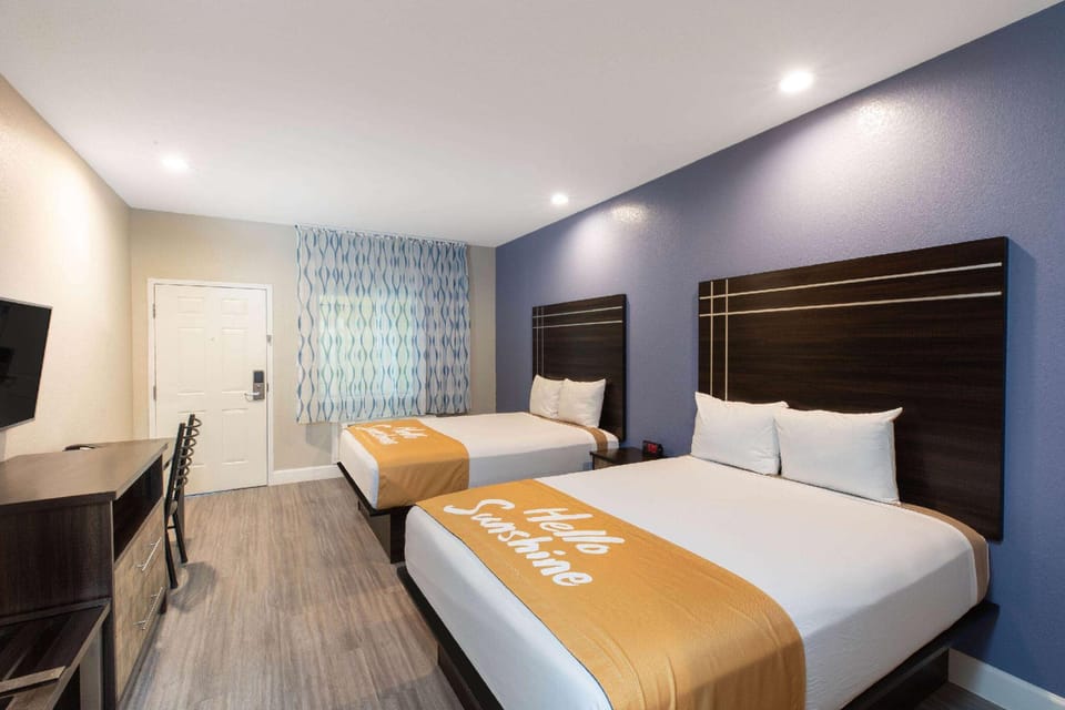 Suite room
