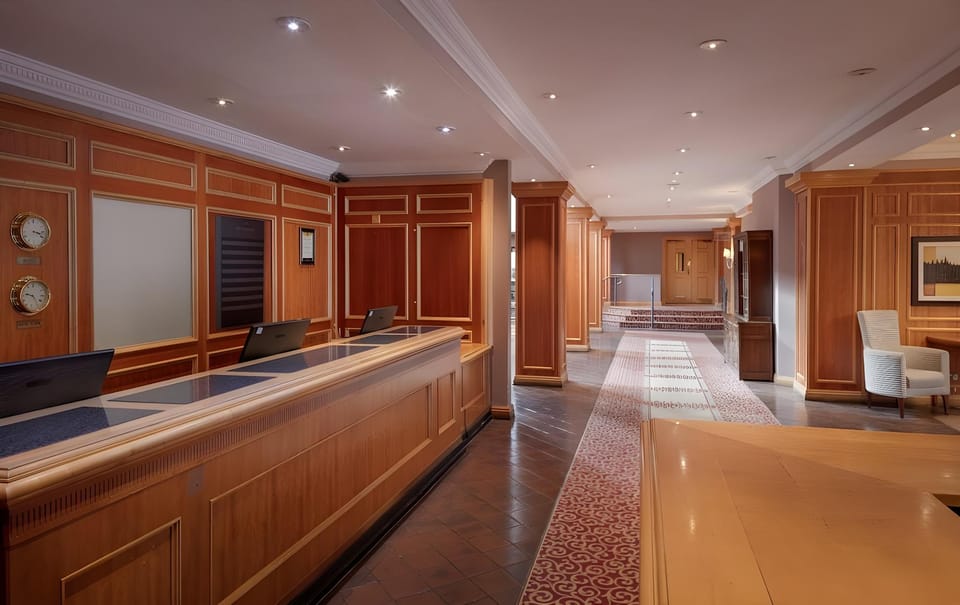 Belton Woods Hotel, Spa & Golf Resort Hotel in South Kesteven District