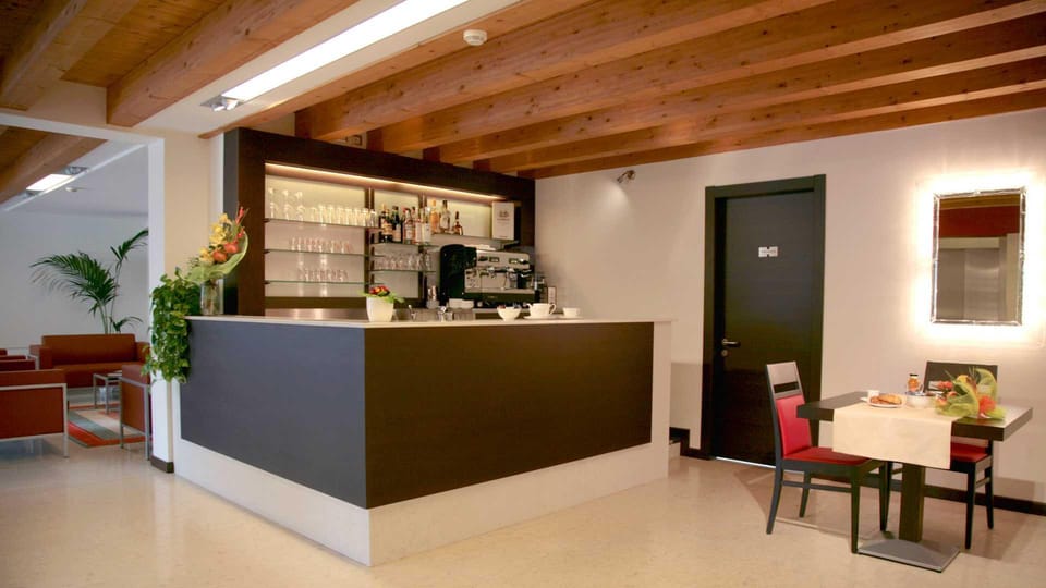 Coffee shop