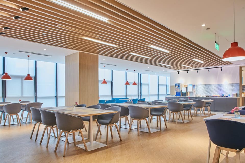 Holiday Inn Express Hangzhou Jiuzhou By IHG Hotel in Hangzhou