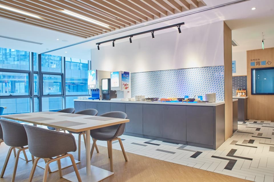 Holiday Inn Express Hangzhou Jiuzhou By IHG Hotel in Hangzhou