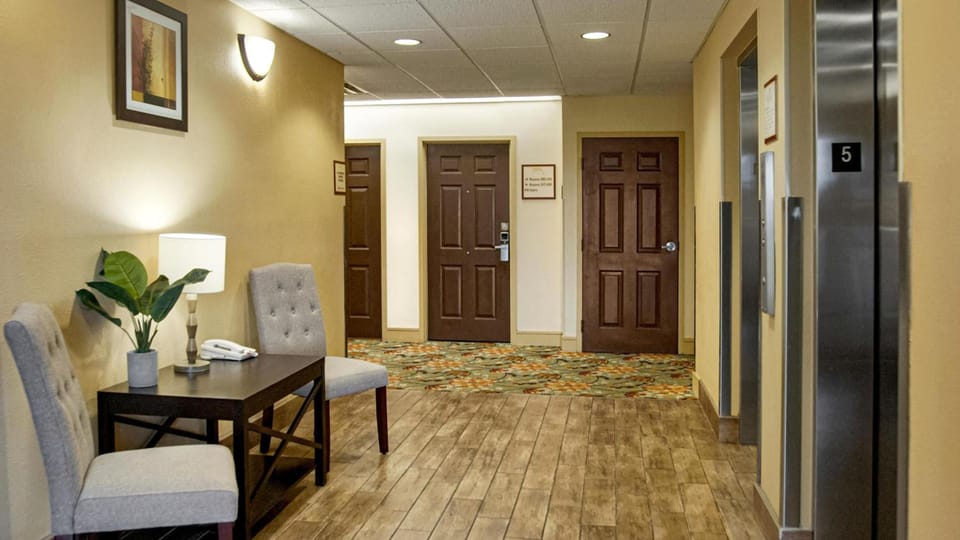 Galleria Palms Orlando - Free Theme Park Shuttles Hotel in Bay Lake