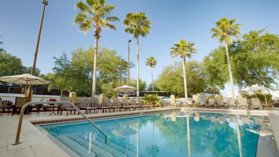 Galleria Palms Orlando - Free Theme Park Shuttles Hotel in Bay Lake