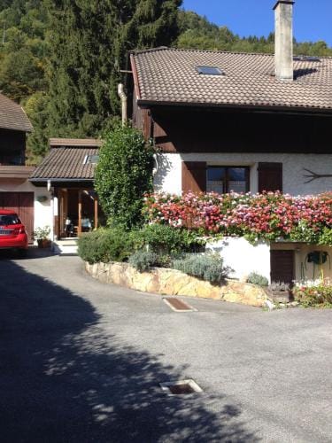 AU COEUR DES ALPES Hotel in Haute-Savoie