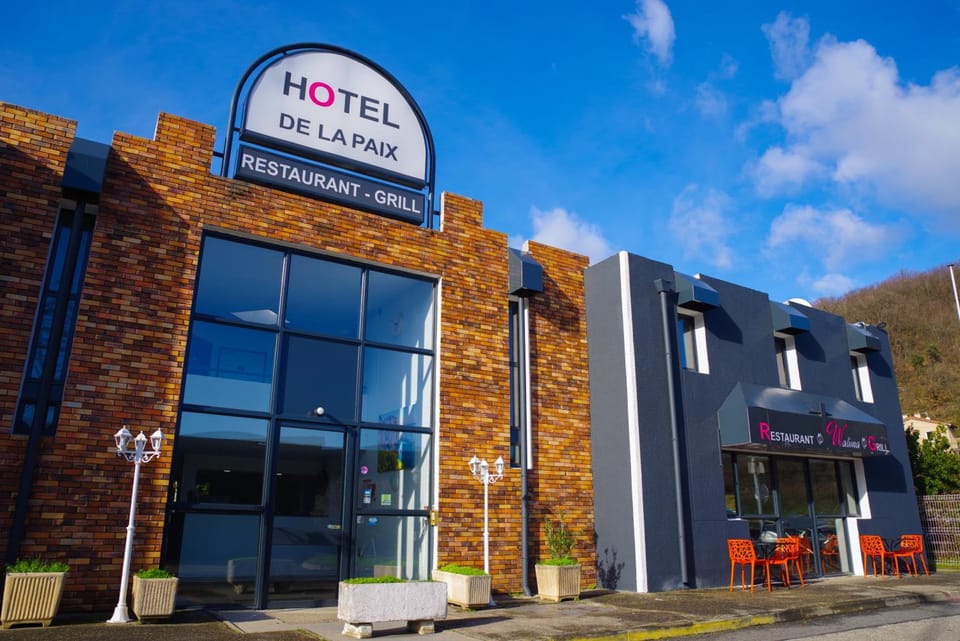 HOTEL DE LA PAIX Lyon Sud Givors Hotel in Givors