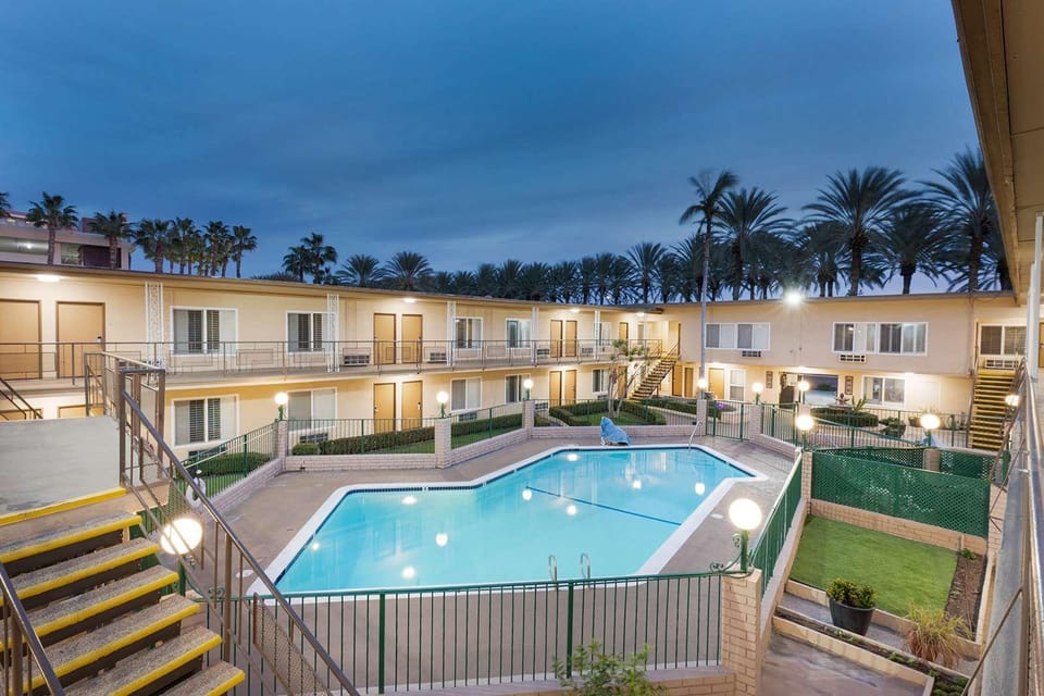 Americas Best Value Inn & Suites Anaheim Convention Center Hotel in Garden Grove