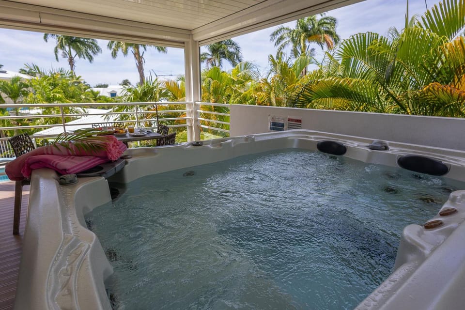 Hot tub