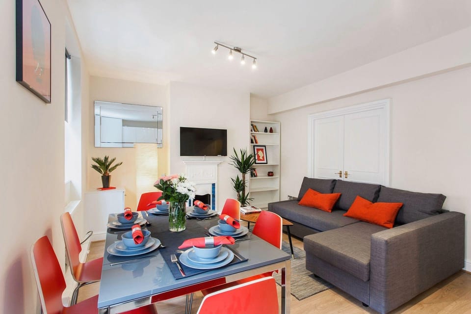 Monopoly Accommodations Hotel in London