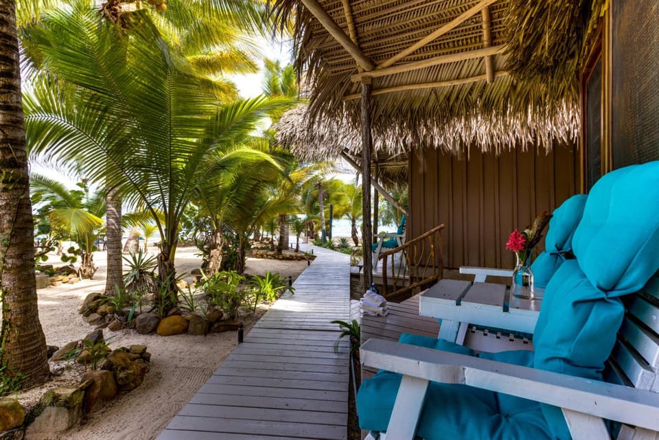Azure Del Mar Inn in Stann Creek District