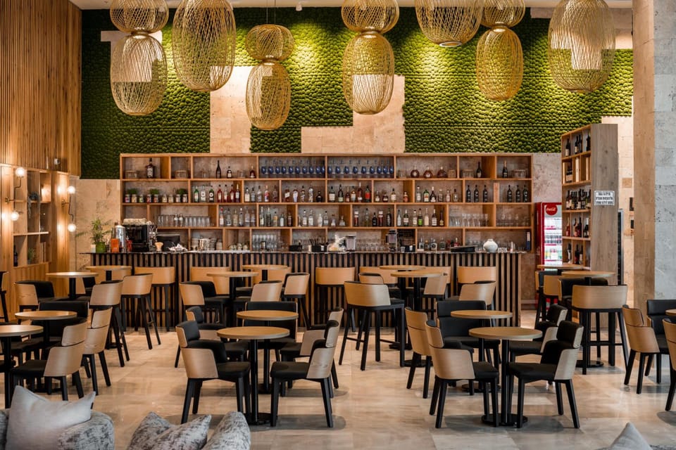 Bar/lounge