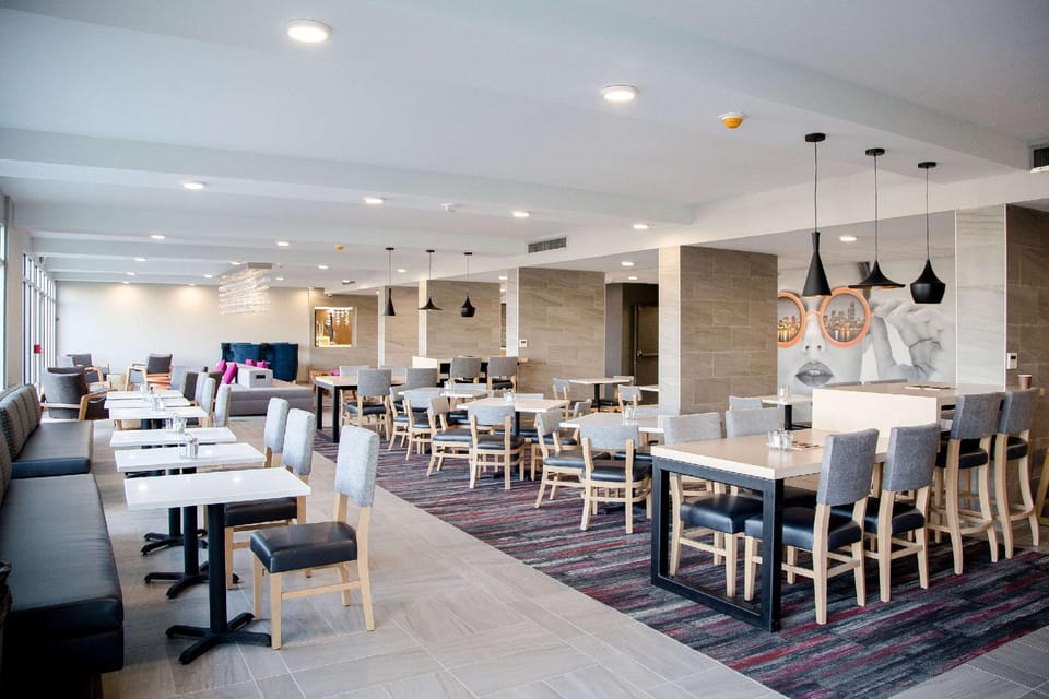 La Quinta Inn & Suites by Wyndham Seattle Federal Way Hotel in Federal Way