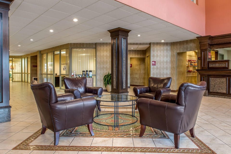 Quality Hotel Conference Center Cincinnati Blue Ash Hotel in Blue Ash