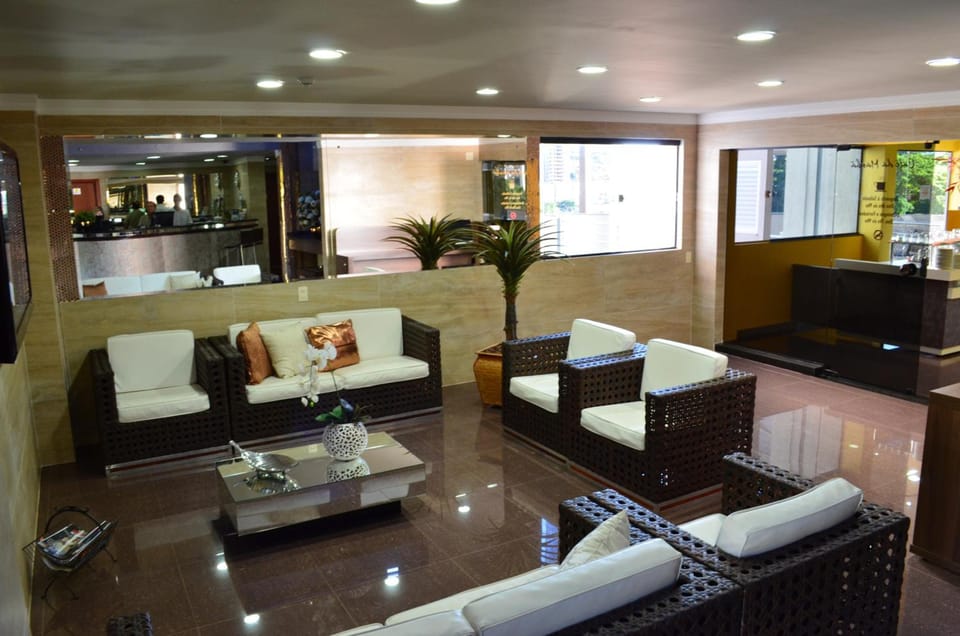 Shared lounge/TV area