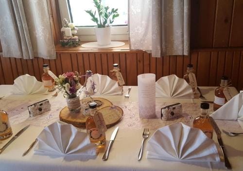 Gasthof Zur Seeburg Inn in Salzburgerland