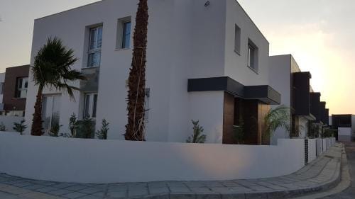 Mobina Villas Hotel in Oroklini