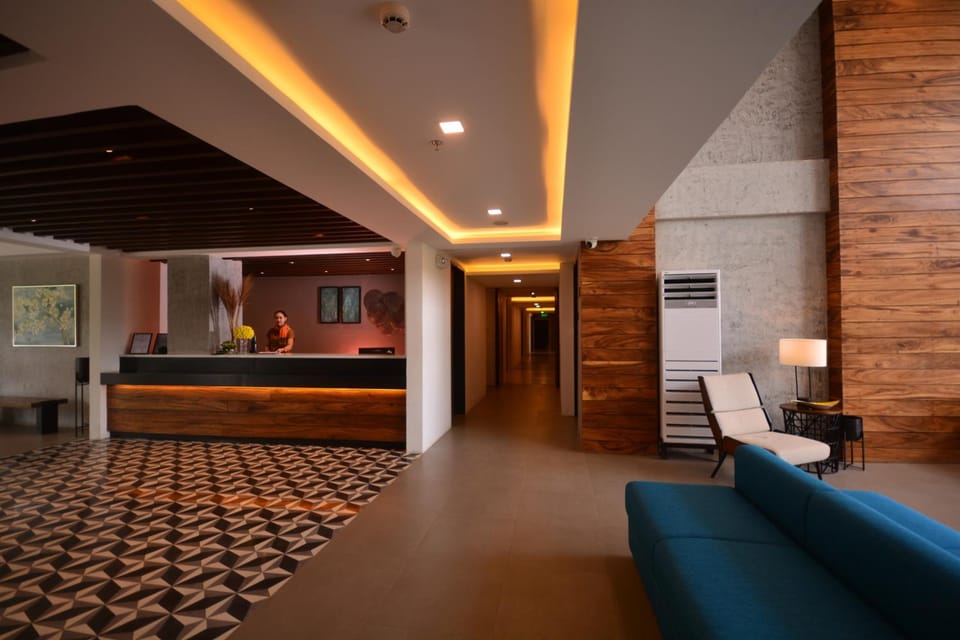 Crown Harbour Springs Managed By Enderun Hotels Hotel in Puerto Princesa