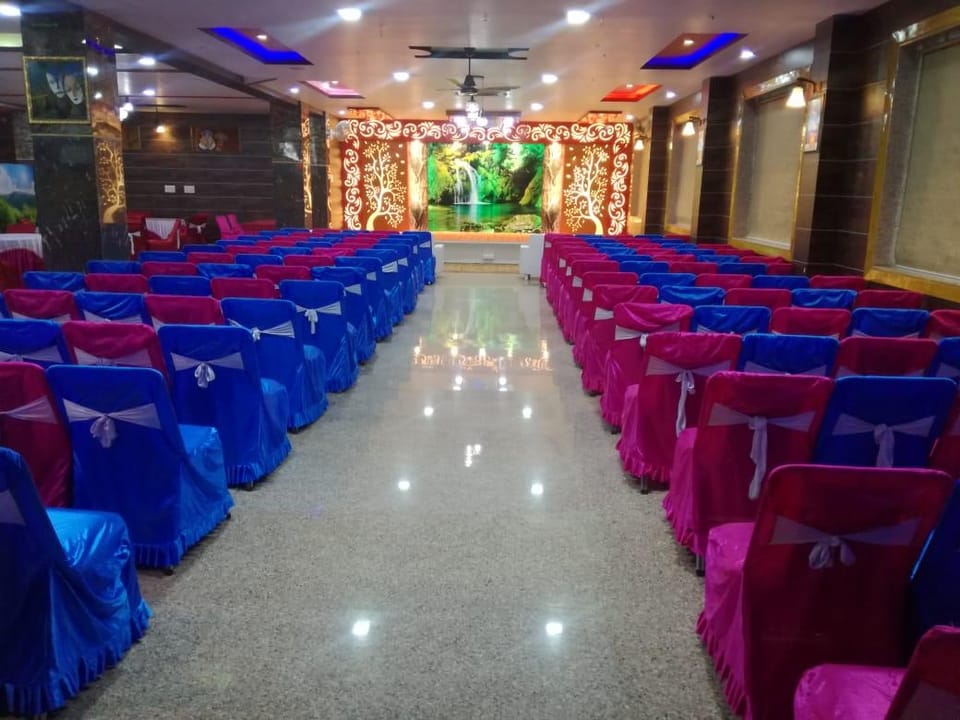 Hotel Dhanraj Palace Hotel in Uttar Pradesh