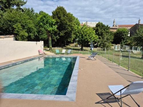 hotel du parc Hotel in Auvergne-Rhône-Alpes