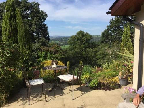 Dwynant - A Room with a View Hotel in Wales