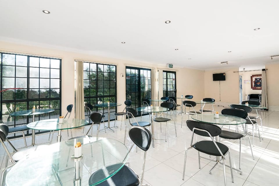 Econo Lodge Waterford Hotel in Brisbane