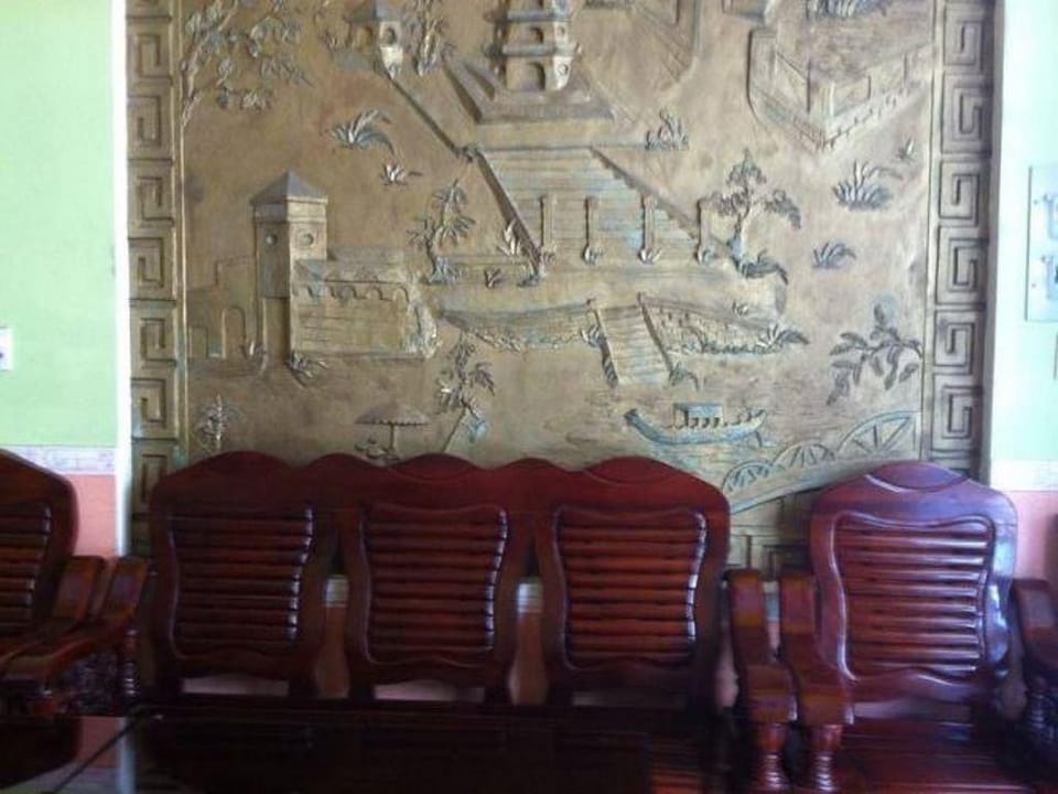 Tri Phuong Guest House Hotel in Laos