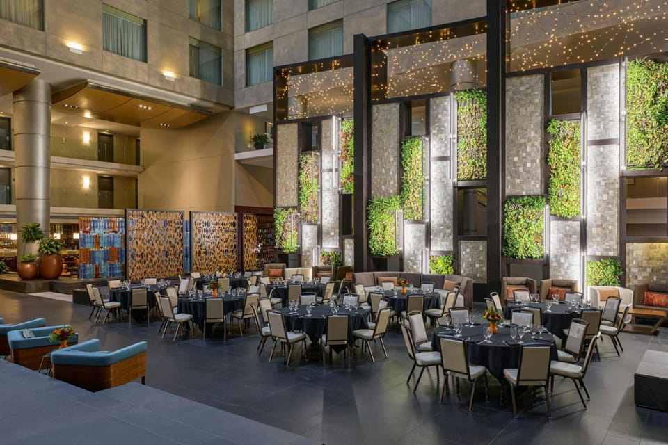 The Westin Detroit Metropolitan Airport Hotel in Romulus
