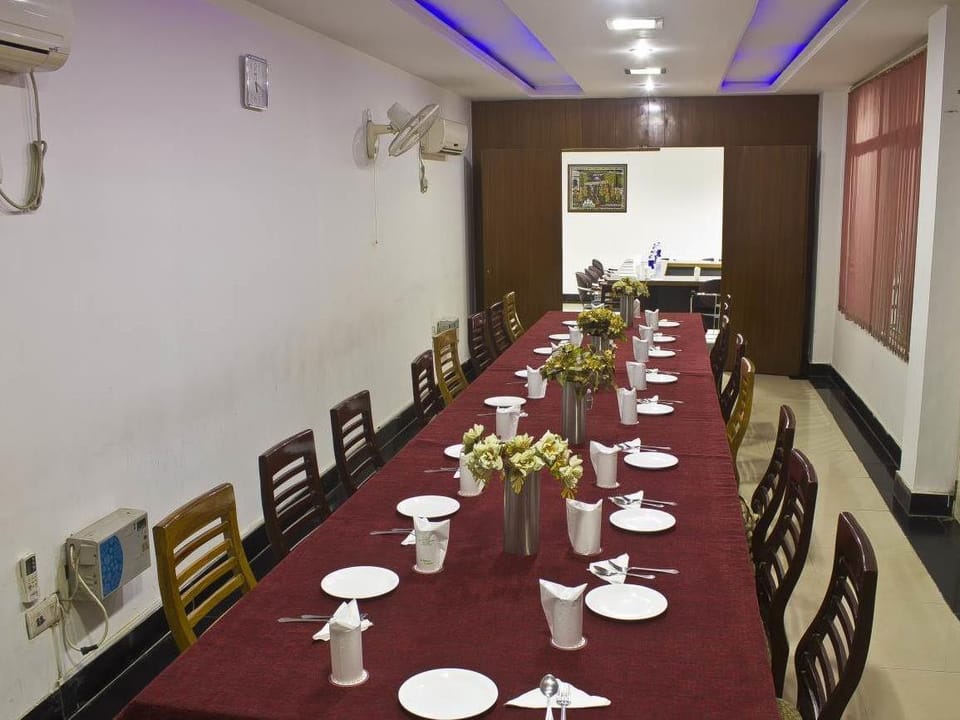 Krishna Coddle Executive Hotel in Gurugram