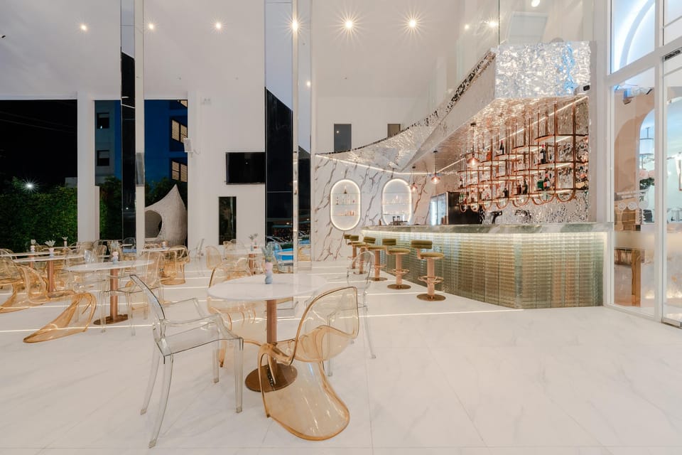 Bar/lounge