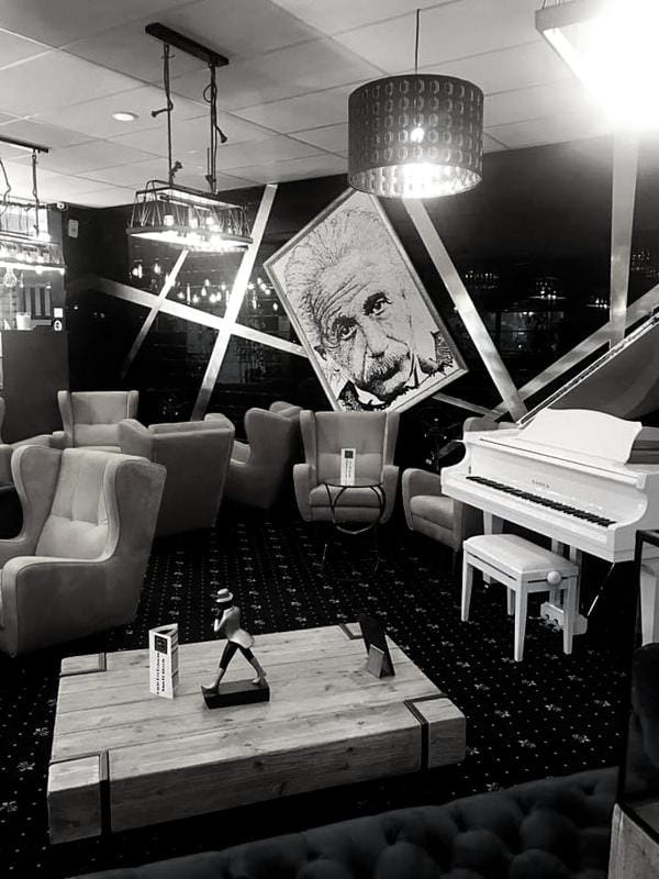 Bar/lounge