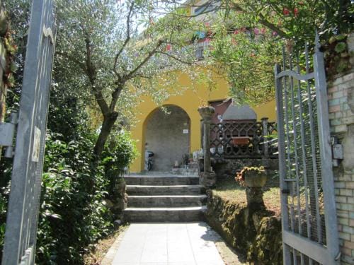 B&B Mare e Monti Hotel in La Spezia