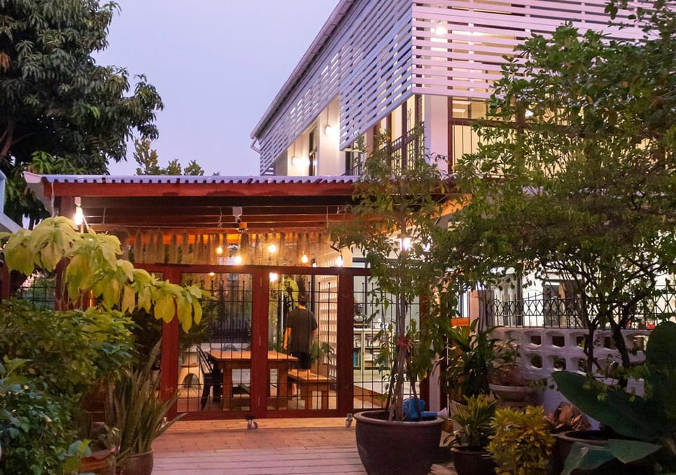 liaw base house Hostel in Bangkok