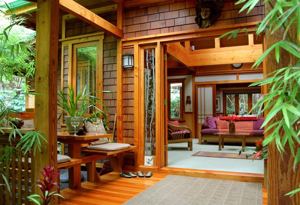 Volcano Rainforest Retreat Hotel in Volcano