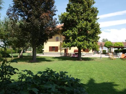 Cascina la Barona Hotel in Liguria