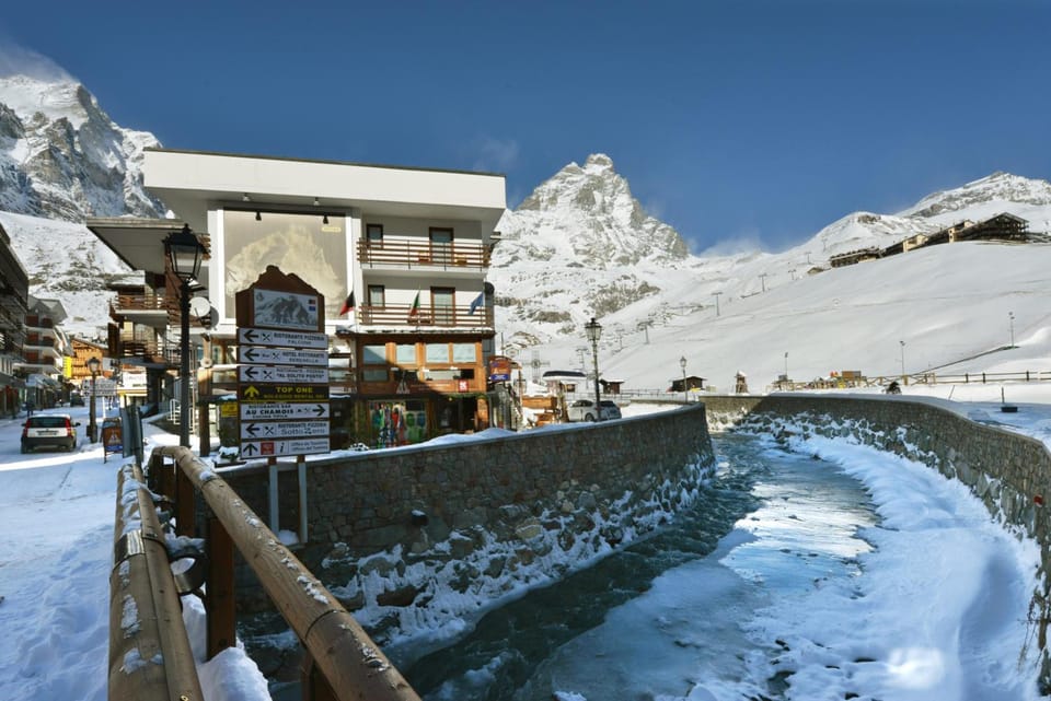 Hotel Meuble' Joli Hotel in Breuil-Cervinia