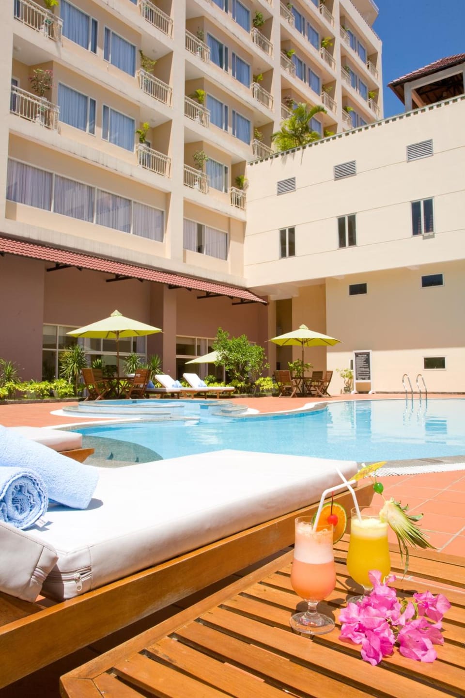 Swimming pool