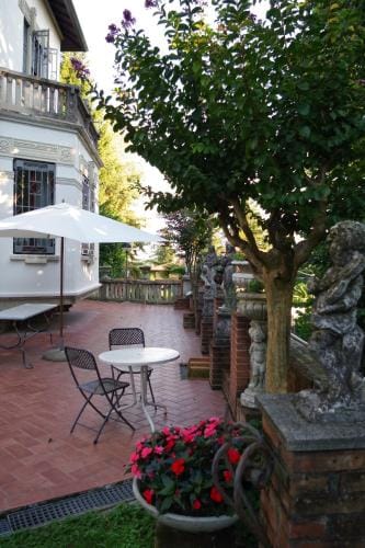 Villa Puccini Hotel in Lombardy
