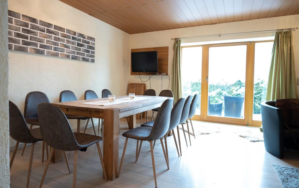 Lake View Lodges by we rent Hotel in Zell am See