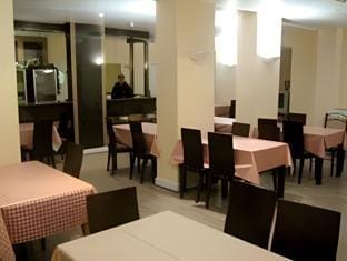 Central Park Hotel Finsbury Park Hotel in London Borough of Islington