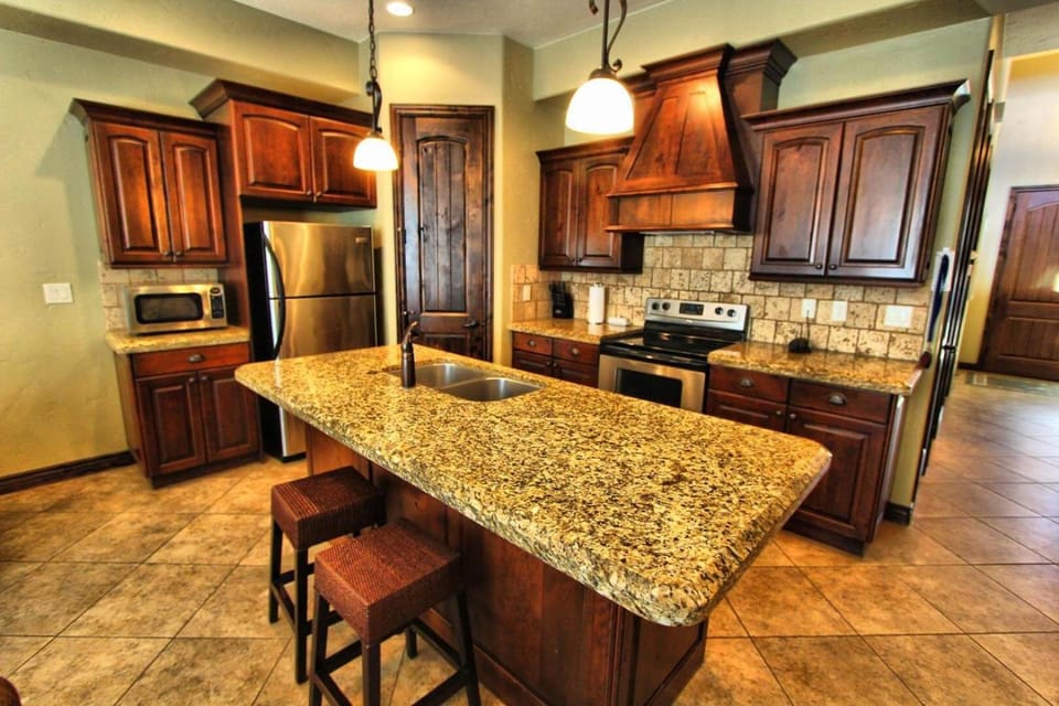 Canyon Villas at Coral Ridge Hotel in Washington