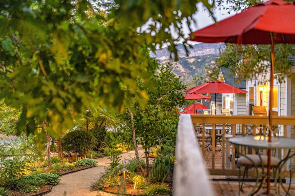 Aurora Park Cottages Inn in Calistoga