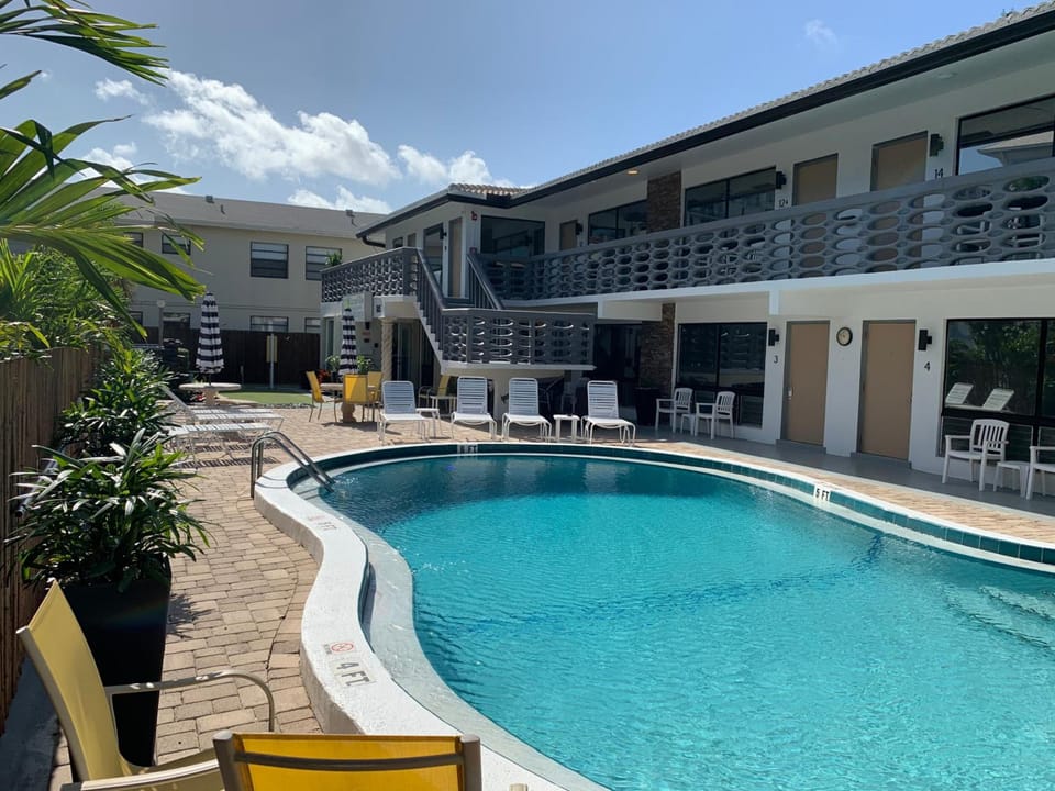 Ocean Villas of Deerfield Hotel in Deerfield Beach