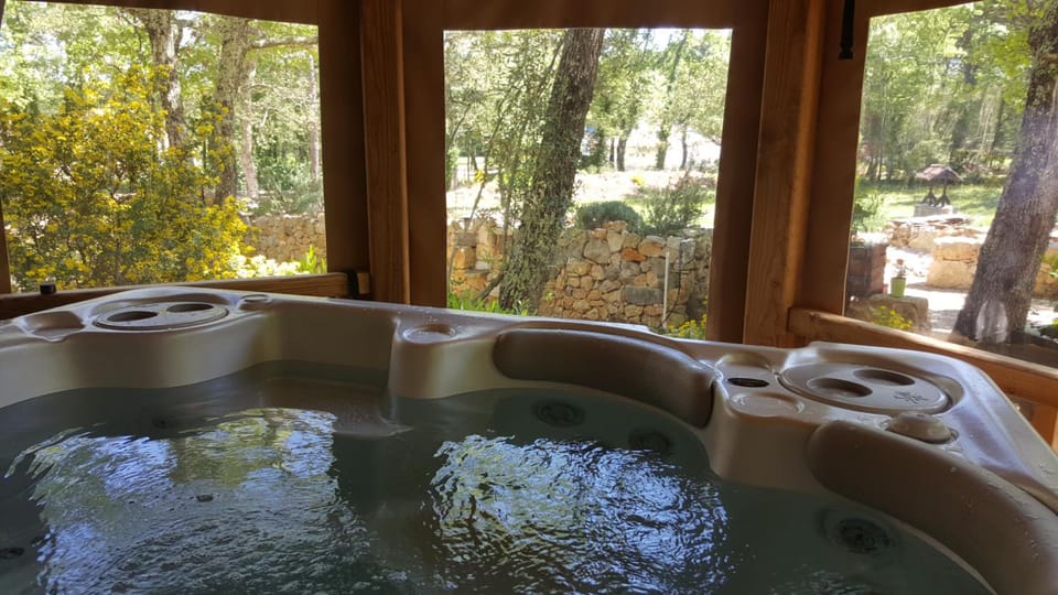 Le Donjon des Combes et son Spa Hotel in Fayence