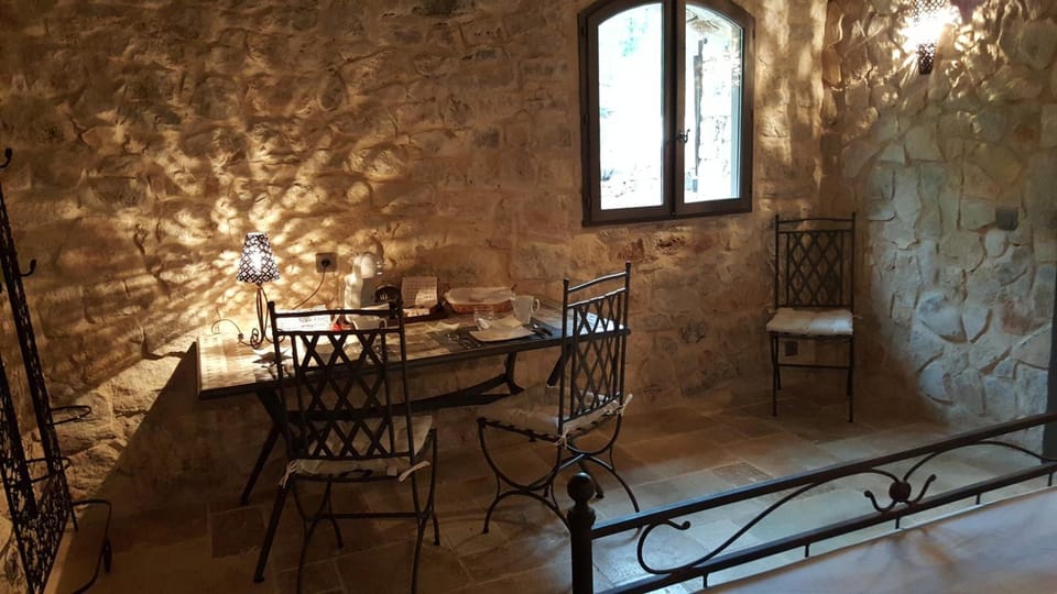 Le Donjon des Combes et son Spa Hotel in Fayence