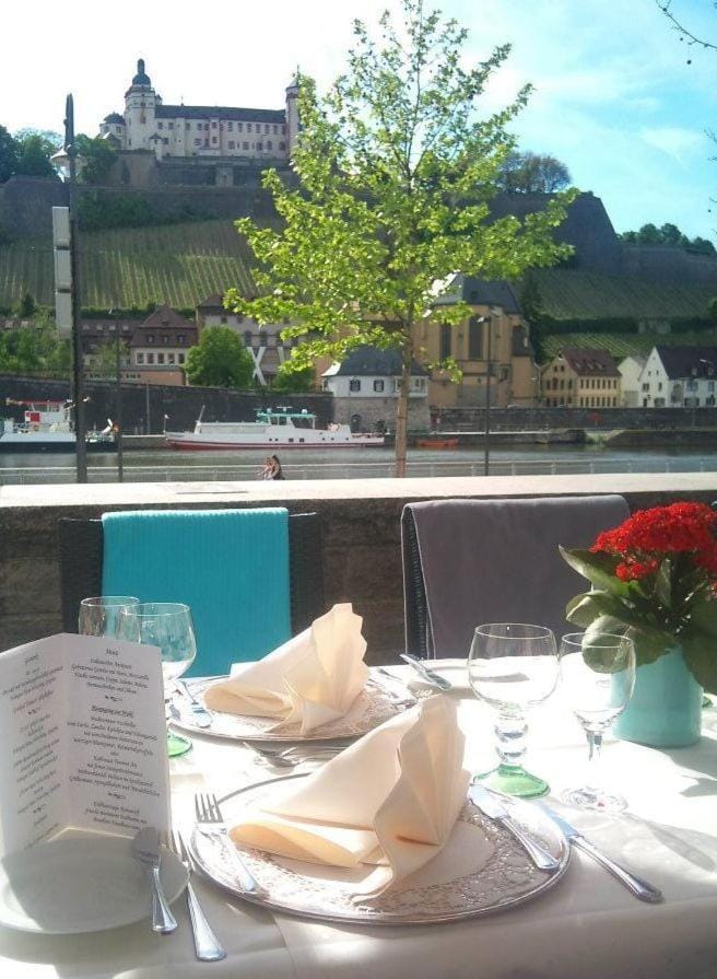 Hotel & Restaurant Walfisch Hotel in Wurzburg