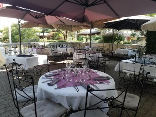 Le Cedre de Soyons Hotel in Provence-Alpes-Côte d'Azur