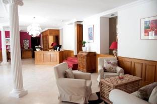 Le Cedre de Soyons Hotel in Provence-Alpes-Côte d'Azur