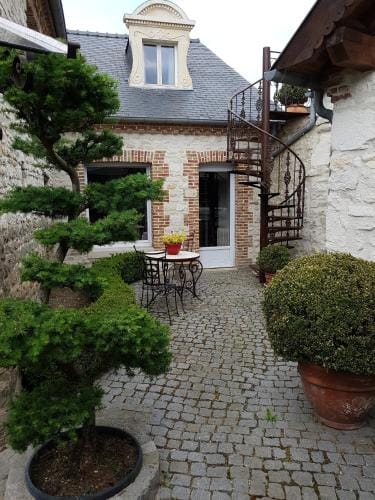 Le Grand Logis - Guest house - Bed and Breakfast Hotel in Wallonia, Belgium