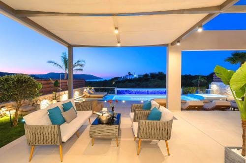 Minoas Villas Heated Pool Hotel in Crete