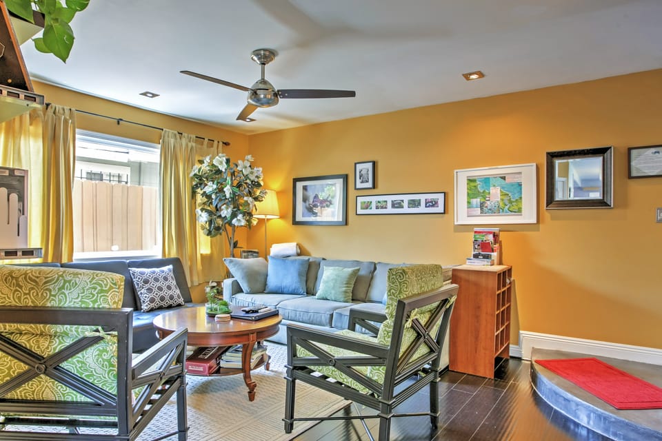 Unique Long Beach House w/ Patio, Grill & Balcony Villa in Long Beach