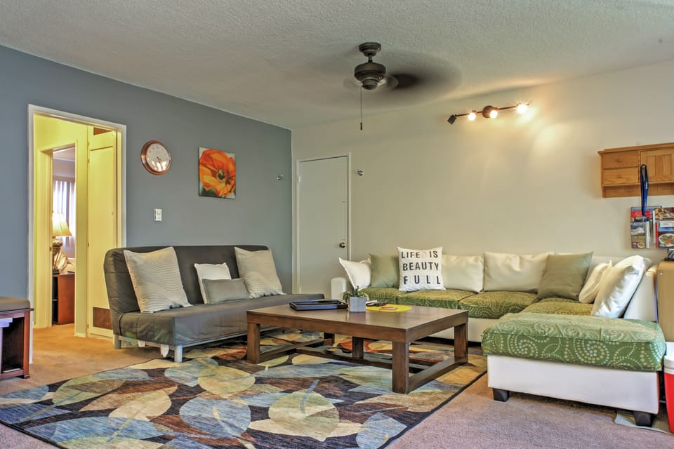 Downtown Long Beach Condo - 1 Mi to Boardwalk! Apartment in Long Beach